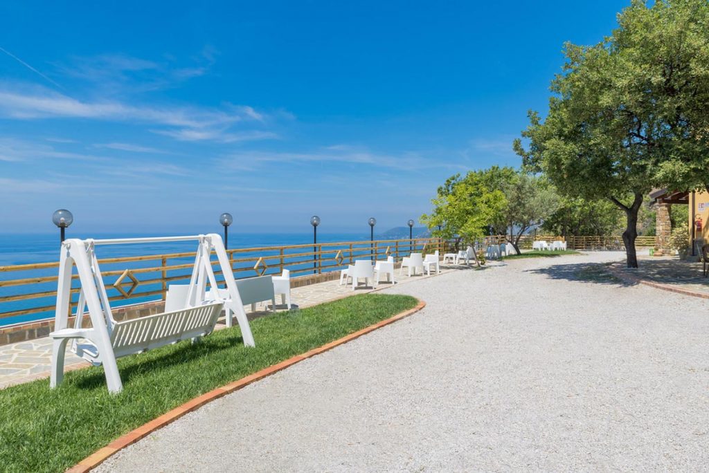 Progetto di sistemazione delle aree verdi esterne presso la struttura ricettiva Il Poggio del Mare a San Mauro Cilento (Salerno)