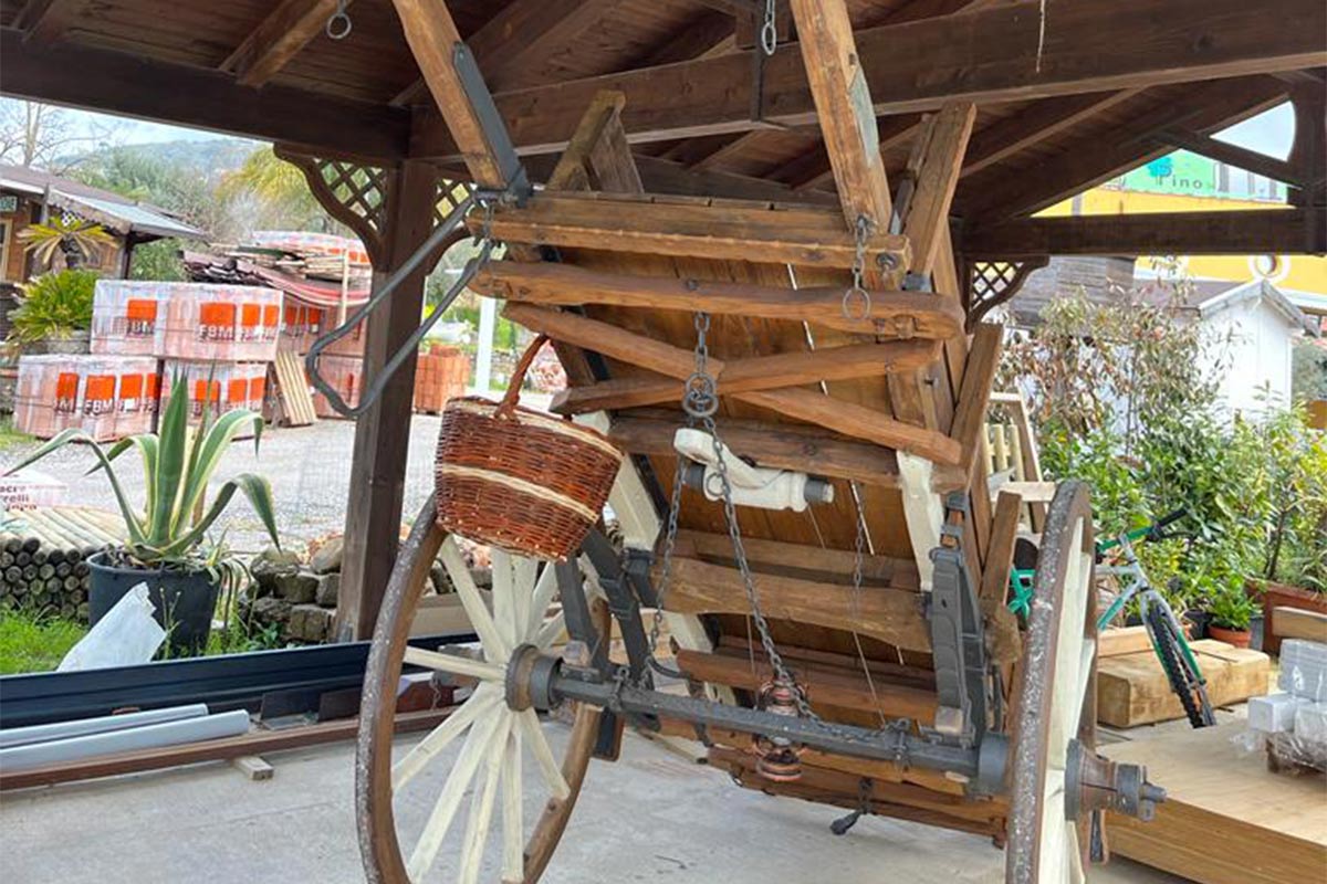 Restauro di un carro agricolo anni ’50 nel Cilento