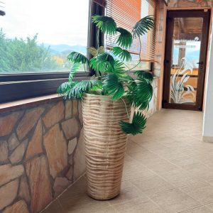 Vaso in cemento vibrato "ONDA" per interni ed esterni Arredo giardino Località Portararo 84040 Casal Velino (Salerno) Pino Garden&Wood di Pasquale Pino [www.pinogardenwood.it]