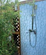 Soluzione Arredo Doccia Esterna e Pedana Antiscivolo Arredo Giardino