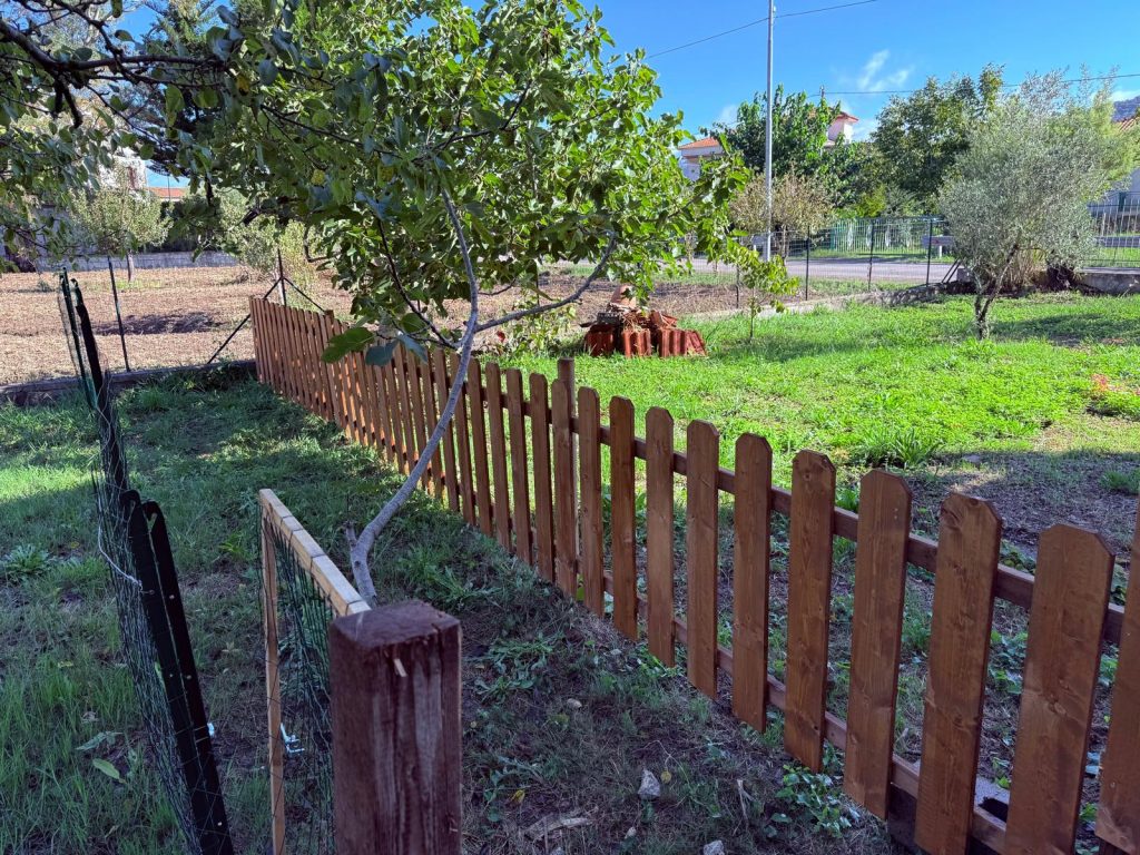 Staccionata in Legno con Doghe Smussate Impregnate Pino Garden&Wood Casal Velino (Salerno) www.pinogardenwood.it