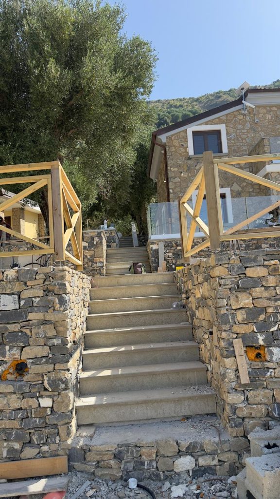 Recinzione in legno con Moduli Pre assemblati a Rodio (Salerno) nel Cilento Pino Garden&Wood di Pasquale Pino Casal Velino (Salerno) www.pinogardenwood.it