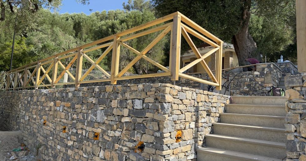Recinzione in legno con Moduli Pre assemblati a Rodio (Salerno) nel Cilento Pino Garden&Wood di Pasquale Pino Casal Velino (Salerno) www.pinogardenwood.it